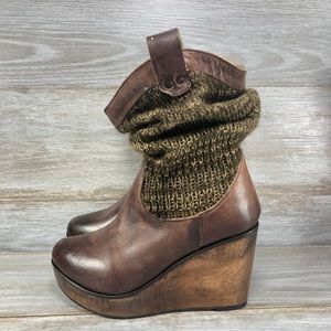 BED STU Burges Sweater Wooden Wedge Booties